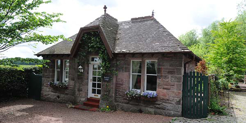 Cosy cottage charm at Redcarr Lodge - perfect for a summer break